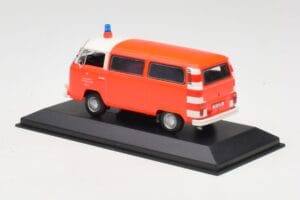 Volkswagen T2 Bus Feuerwehr Frankfurt Minichamps 1:43 400053091-R Metall — Bild 3 von 4