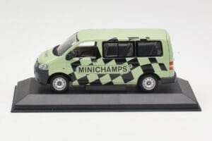 Volkswagen T5 Bus Grün Minichamps 1:43 T5002 Metall