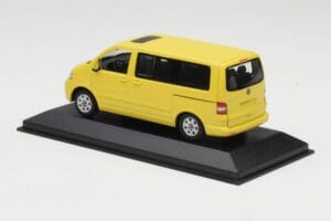 Volkswagen T5 Bus Gelb Minichamps 1:43 842902111 Metall — Bild 3 von 4
