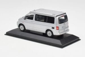 Volkswagen T5 California Silber Minichamps 1:43 7H8099300GPA7W Metall — Bild 3 von 4