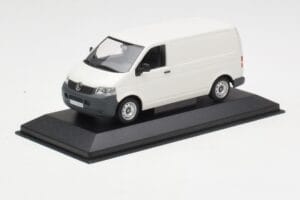Volkswagen T5 Transporter Weiß Minichamps 1:43 T5002-B Metall — Bild 2 von 4
