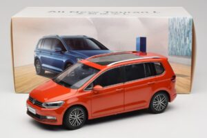Volkswagen Touran 5T Orange Paudi Model 1:18 ZVE000003ORA Metall — Bild 8 von 8