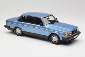 Volvo 240 GL Blau Metallic Minichamps 1:18 155171404 Metall — Bild 4 von 6