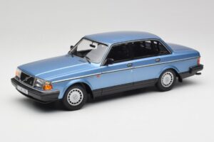 Volvo 240 GL Blau Metallic Minichamps 1:18 155171404 Metall