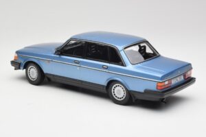 Volvo 240 GL Blau Metallic Minichamps 1:18 155171404 Metall — Bild 5 von 6