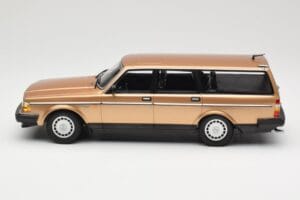 Volvo 240 GL Kombi Gold Metallic Minichamps 1:18 155171415 Metall — Bild 3 von 6