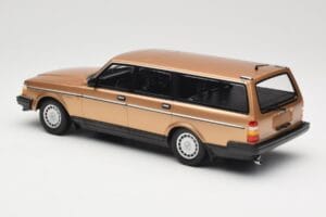 Volvo 240 GL Kombi Gold Metallic Minichamps 1:18 155171415 Metall — Bild 5 von 6