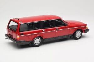 Volvo 240 GL Kombi Rot Minichamps 1:18 155171411 Metall — Bild 2 von 6