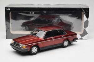 Volvo 240 GL Dark Red Metallic Minichamps 1:18 155171406 Metall — Bild 6 von 6