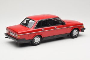 Volvo 240 GL Dunkelrot Minichamps 1:18 166171401 Metall — Bild 2 von 6