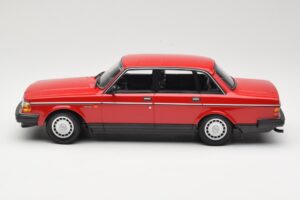 Volvo 240 GL Dunkelrot Minichamps 1:18 166171401 Metall — Bild 3 von 6