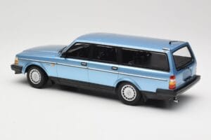 Volvo 240 GL Estate Blue Metallic Minichamps 1:18 155171414 Metall — Bild 5 von 6