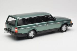 Volvo 240 GL Estate Green Metallic Minichamps 1:18 155171410 Metall — Bild 2 von 6