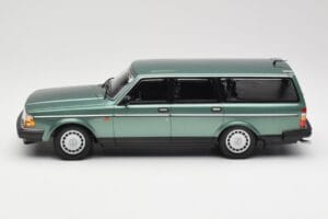 Volvo 240 GL Estate Green Metallic Minichamps 1:18 155171410 Metall — Bild 3 von 6