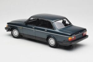 Volvo 240 GL Petrol Metallic Minichamps 1:18 155171407 Metall — Bild 5 von 6