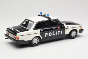 Volvo 240 GL Politi Norway Schwarz Minichamps 1:18 155171496 Metall — Bild 2 von 6