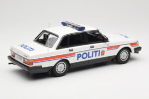 Volvo 240 GL Politi Norway Minichamps 1:18 155171491 Metall — Bild 2 von 6