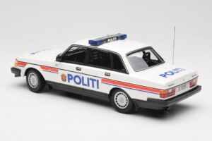 Volvo 240 GL Politi Norway Minichamps 1:18 155171491 Metall — Bild 5 von 6