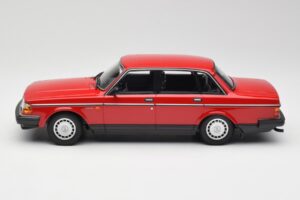 Volvo 240 GL Rot Minichamps 1:18 155171401 Metall — Bild 3 von 6