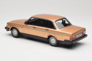 Volvo 240 GL Gold Minichamps 1:18 155171405 Metall — Bild 5 von 6