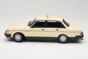 Volvo 240 GL Taxi Minichamps 1:18 155171494 Metall — Bild 3 von 6