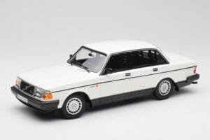 Volvo 240 GL Weiß Minichamps 1:18 155171402 Metall