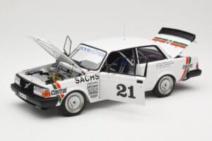 Volvo 240 Turbo #21 P. Stureson DTM Winner Wunstorf 1985 AUTOart 1:18 88592 Metall — Bild 2 von 8