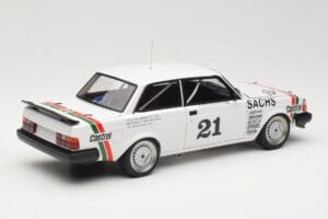 Volvo 240 Turbo #21 P. Stureson DTM Winner Wunstorf 1985 AUTOart 1:18 88592 Metall — Bild 3 von 8