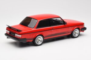 Volvo 240 Turbo Rot Custom IXO 1:18 18CMC177 Metall — Bild 2 von 5