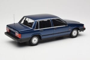 Volvo 740 GL Dark Blue Metallic Minichamps 1:18 155171701 Metall — Bild 2 von 6