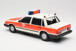 Volvo 740 GL DRK Aschaffenburg Minichamps 1:18 155171790 Metall — Bild 5 von 6