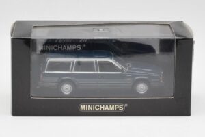Volvo 740 GL Estate Blaugrün Metallic Minichamps 1:43 943171713 Metall — Bild 4 von 4