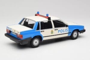 Volvo 740 GL Schwedische Polizei Minichamps 1:18 155171791 Metall — Bild 2 von 6