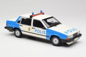 Volvo 740 GL Schwedische Polizei Minichamps 1:18 155171791 Metall — Bild 4 von 6