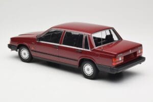 Volvo 740 GL Rot Minichamps 1:18 155171704 Metall — Bild 5 von 6