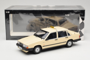 Volvo 740 GL Taxi Deutschland Minichamps 1:18 155171792 Metall — Bild 6 von 6