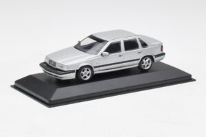 Volvo 850 Silber Minichamps 1:43 430171402 Metall — Bild 2 von 4
