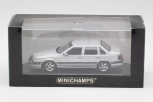 Volvo 850 Silber Minichamps 1:43 430171402 Metall — Bild 4 von 4