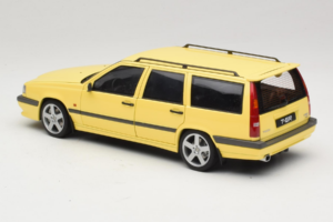Volvo 850 T-5R Kombi Cream Yellow AUTOart 1:18 79506 Metall — Bild 7 von 8