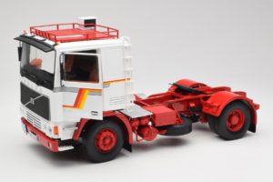 Volvo F12 Weiss Rot Road Kings 1:18 RK180031 Metall — Bild 2 von 8