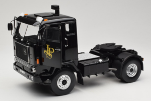 Volvo F88 John Player Special Black MCG 1:18 MCG18217 Metall — Bild 2 von 8