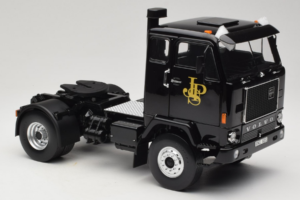 Volvo F88 John Player Special Black MCG 1:18 MCG18217 Metall — Bild 6 von 8