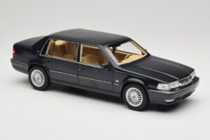 Volvo S90 Royal Blue DNA 1:18 DNA000088 Metall — Bild 4 von 6