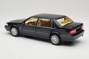 Volvo S90 Royal Blue DNA 1:18 DNA000088 Metall — Bild 5 von 6
