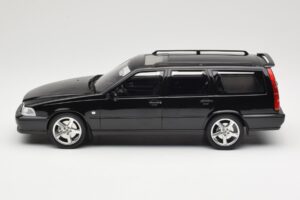 Volvo V70 R P80 Schwarz DNA 1:18 DNA000232 Metall — Bild 3 von 6
