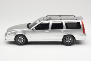 Volvo V70 R P80 Silber DNA 1:18 DNA000155 Metall — Bild 3 von 6
