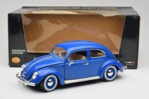 Volkswagen Beetle Blau Bburago 1:18 23124646 Metall — Bild 8 von 8