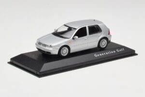 Volkswagen Golf Mk4 Reflex Silber Minichamps 1:43 4527111022 Metall — Bild 2 von 4
