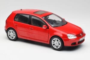 Volkswagen Golf Mk5 4-Door Tornado Rot Bburago 1:18 GOLF001 Metall — Bild 6 von 8
