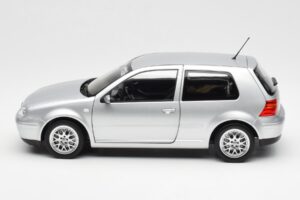 Volkswagen Golf Mk5 GTI Silber Norev 1:18 188570 Metall — Bild 4 von 8